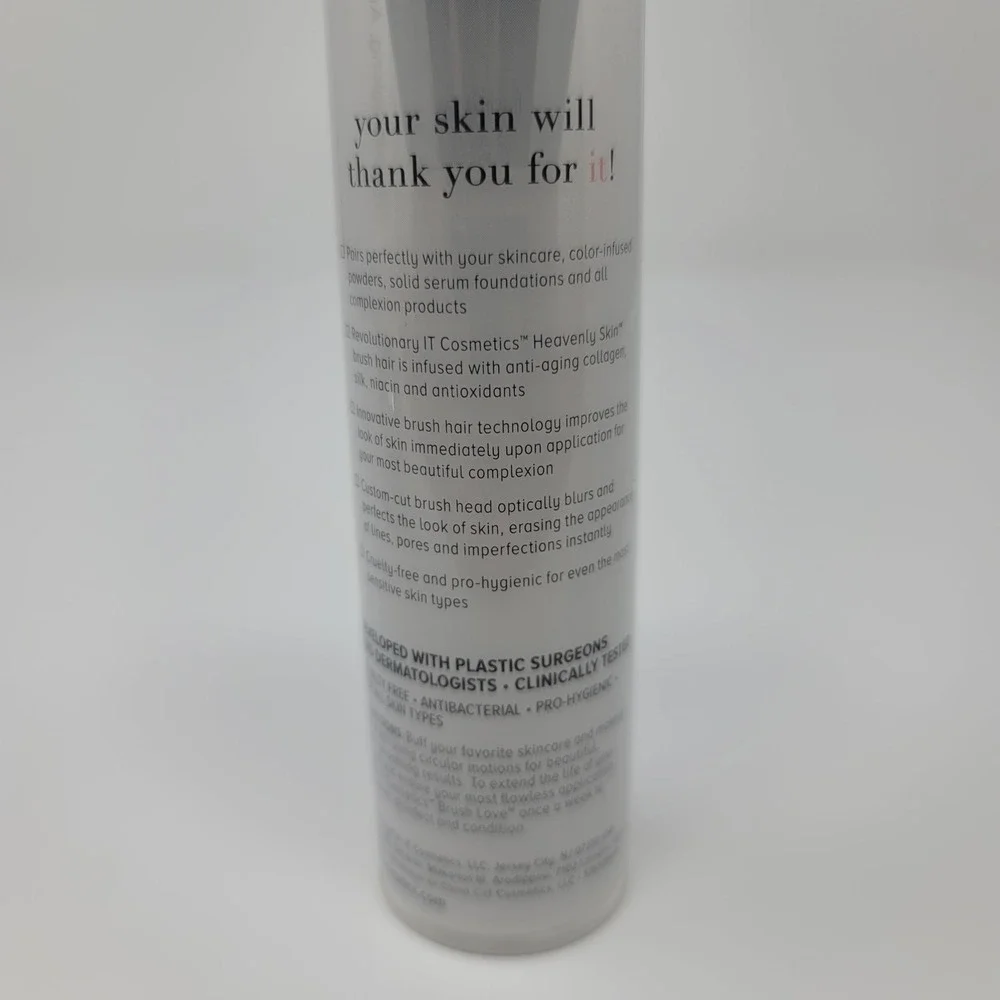 IT Cosmetics Heavenly Skin Skin-Smoothing Complexion Brush No 704 Angled New